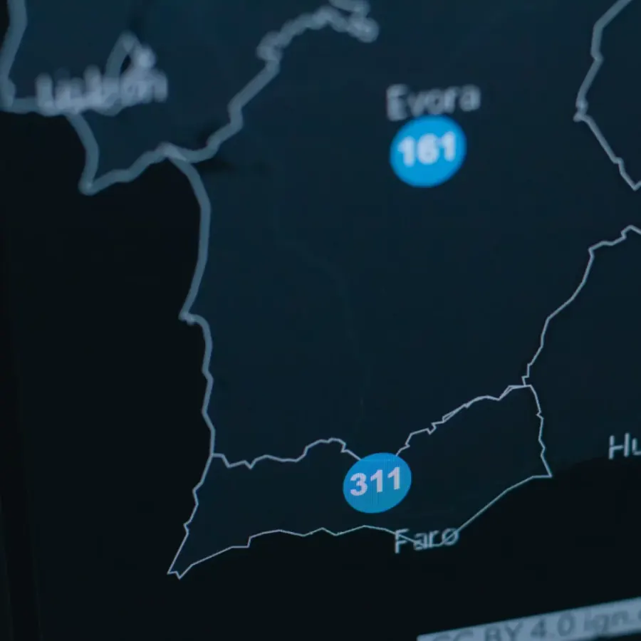 Map with shipment tracking points